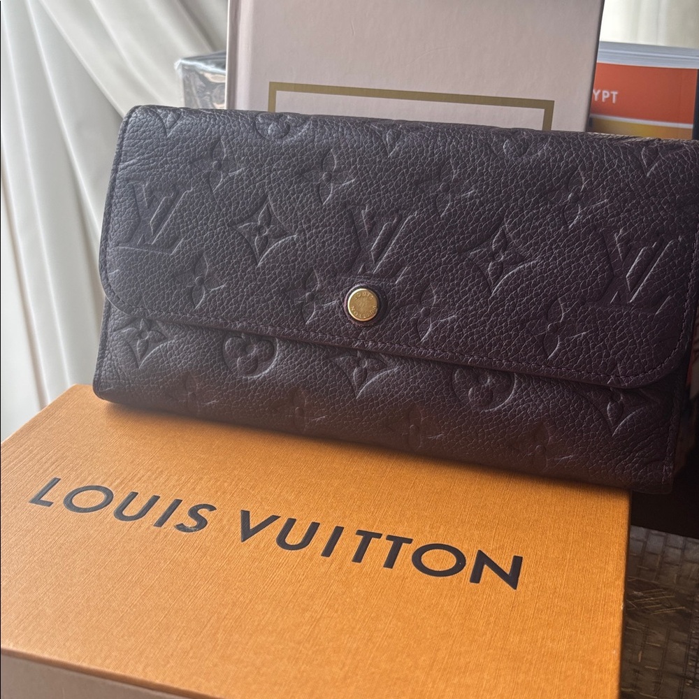 EUC Louis Vuitton Empreinte Emilie Wallet/Box